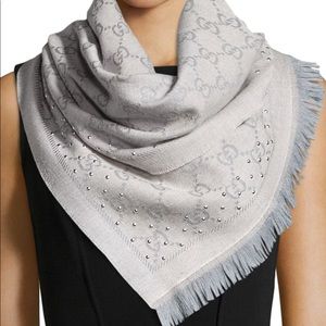 🥂1 hr sale🥂Gucci silver studded scarf